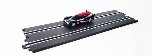 285-683018 MOTOMASTER Slot Car Set - Le Mans Black Car 20 (1 pc)